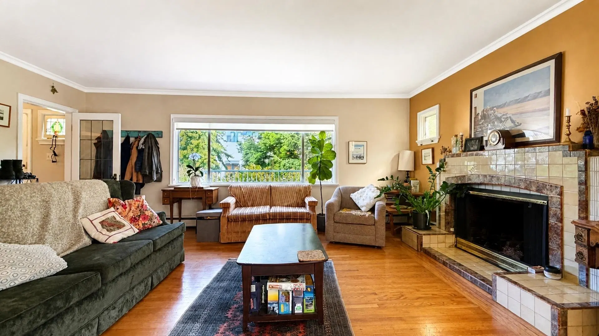 Photo 3 of 40 at 624 W 30th Avenue