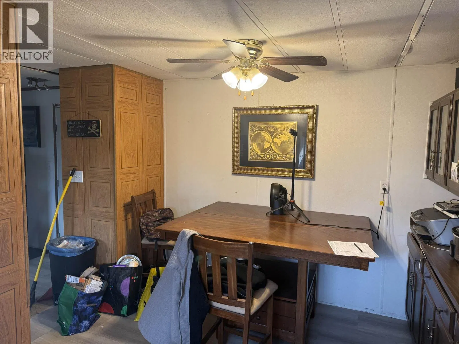 Photo 4 of 18 at 8707 75 Street