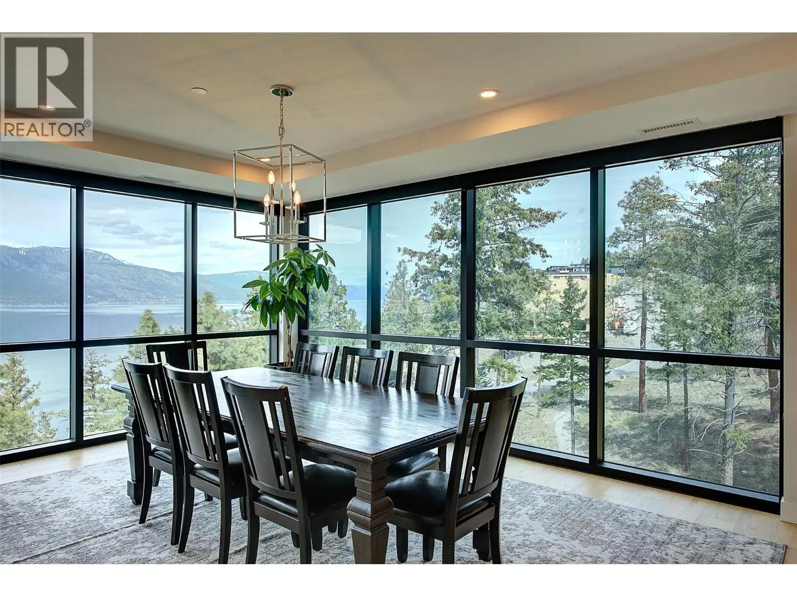#401 – 3475 Granite Close
