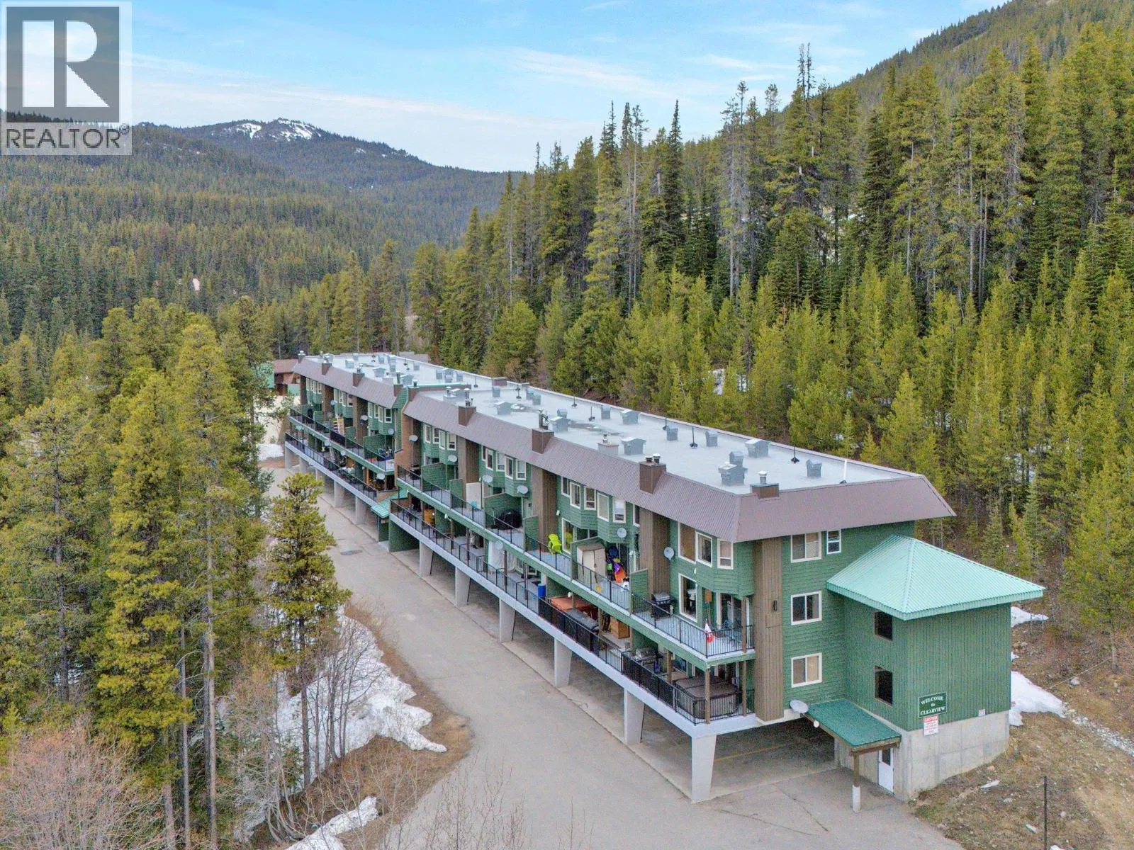 #903 – 225 CLEARVIEW Road