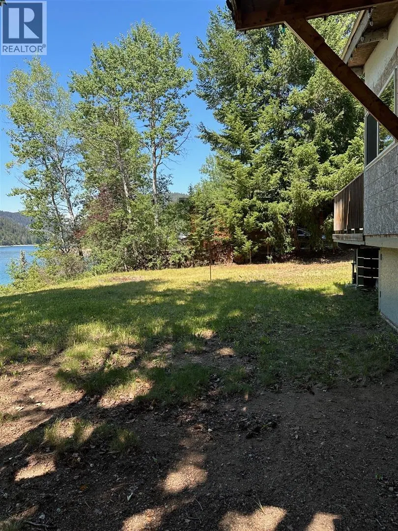 Photo 4 of 23 at 2986 Gophertail Road