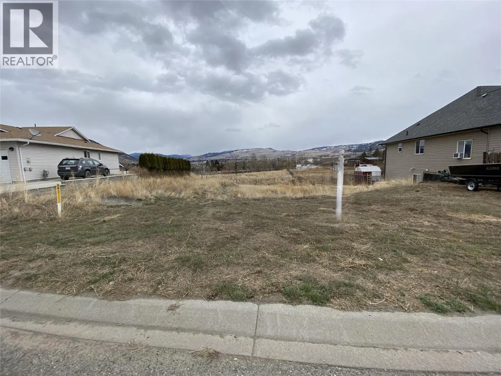 Photo 3 of 4 at 1638 Fir Avenue