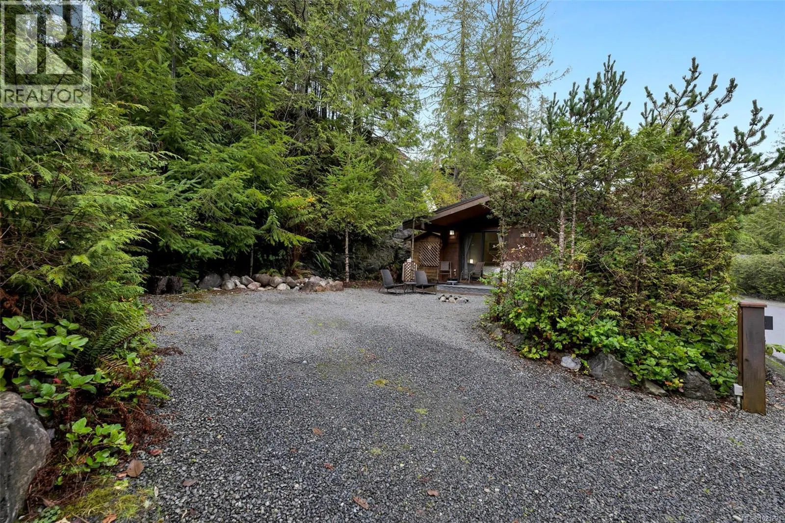 Photo 3 of 14 at #10 – 6574 Baird Road