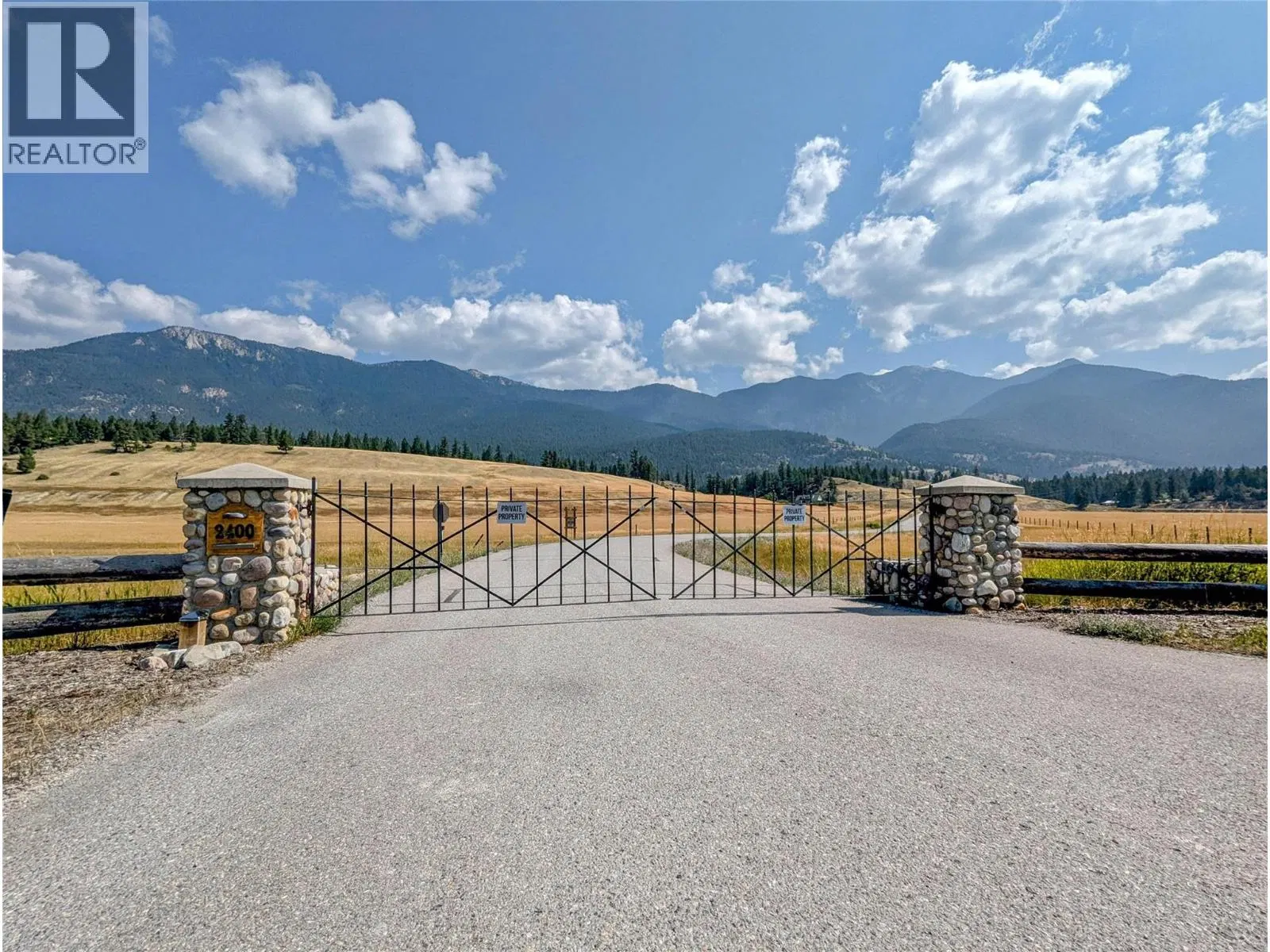 Photo 1 of 62 at 2400 KOOTENAY RD NO 3 Road