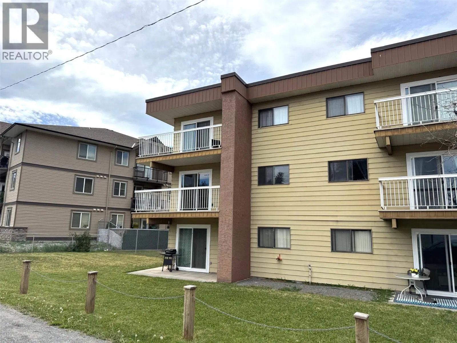 Photo 1 of 14 at #305 – 1703 Menzies Street