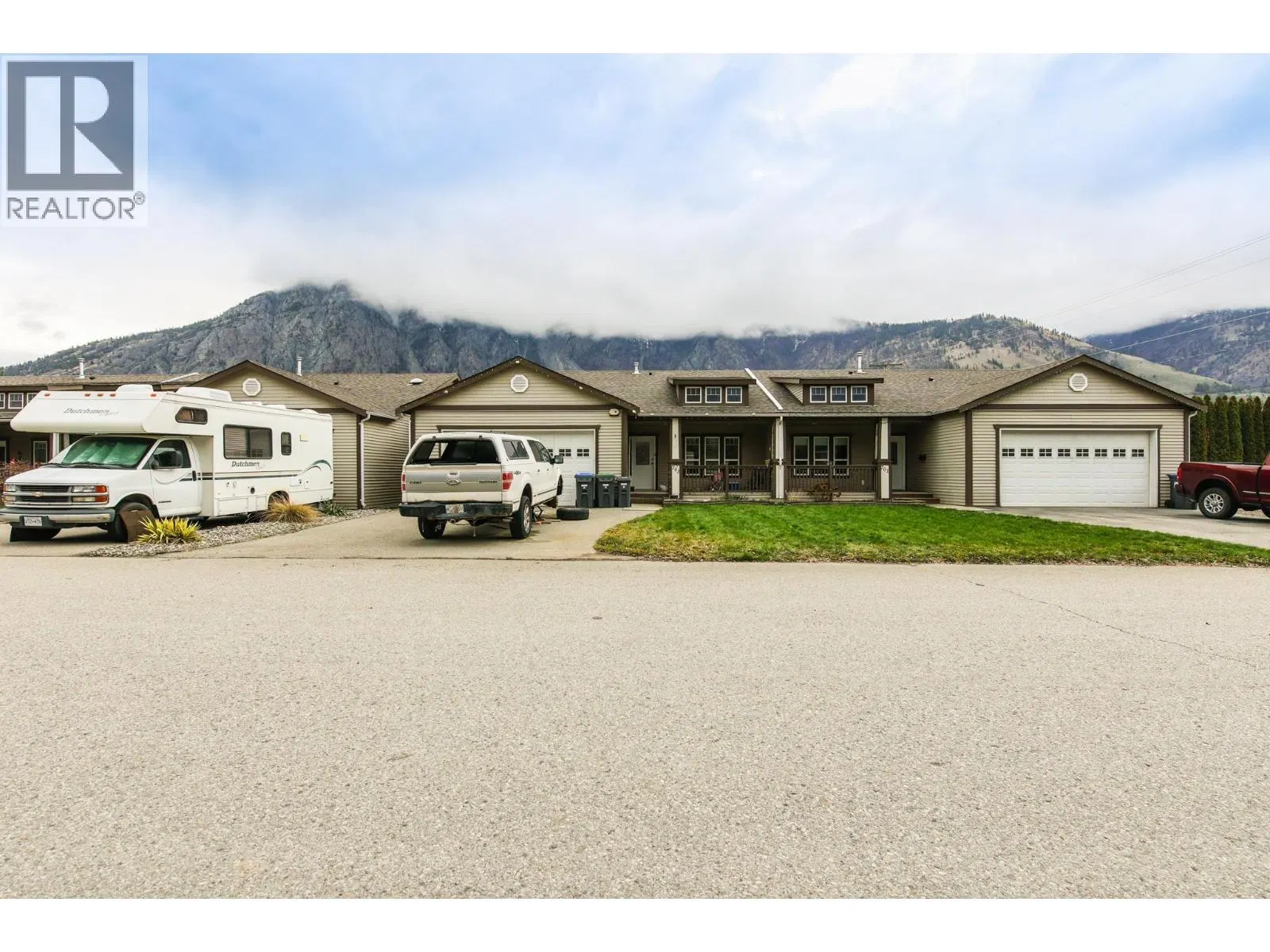 Photo 1 of 42 at 703 9TH Avenue