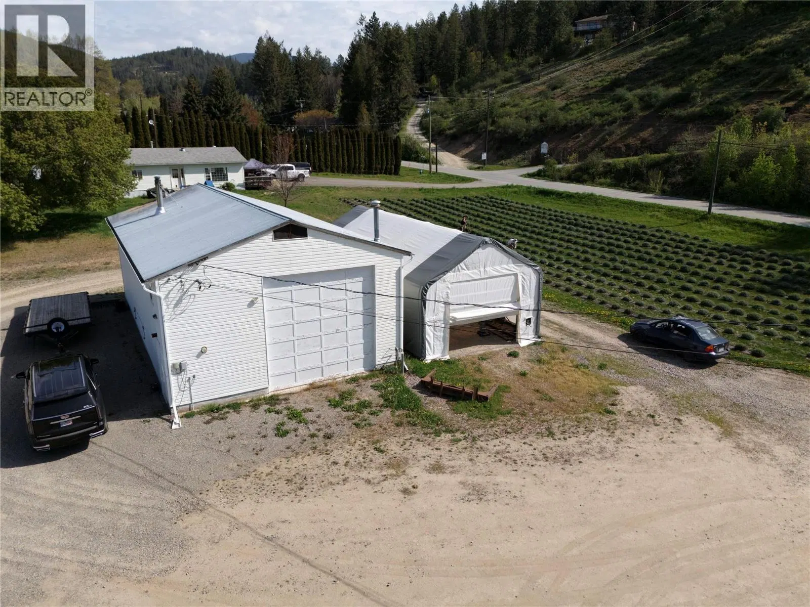 Photo 5 of 16 at 105 36 Avenue