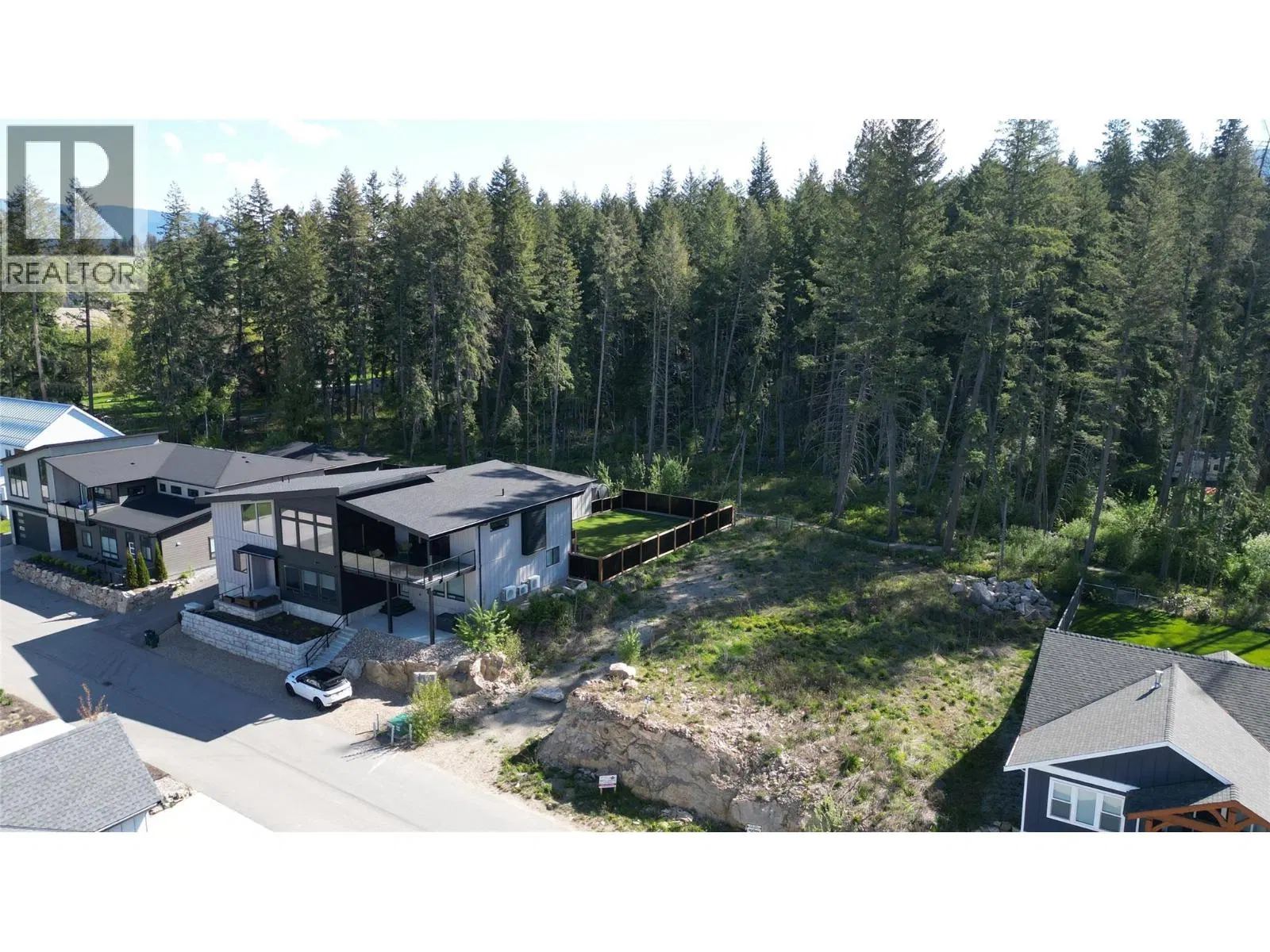 Photo 3 of 8 at #5 – 3820 20 Street