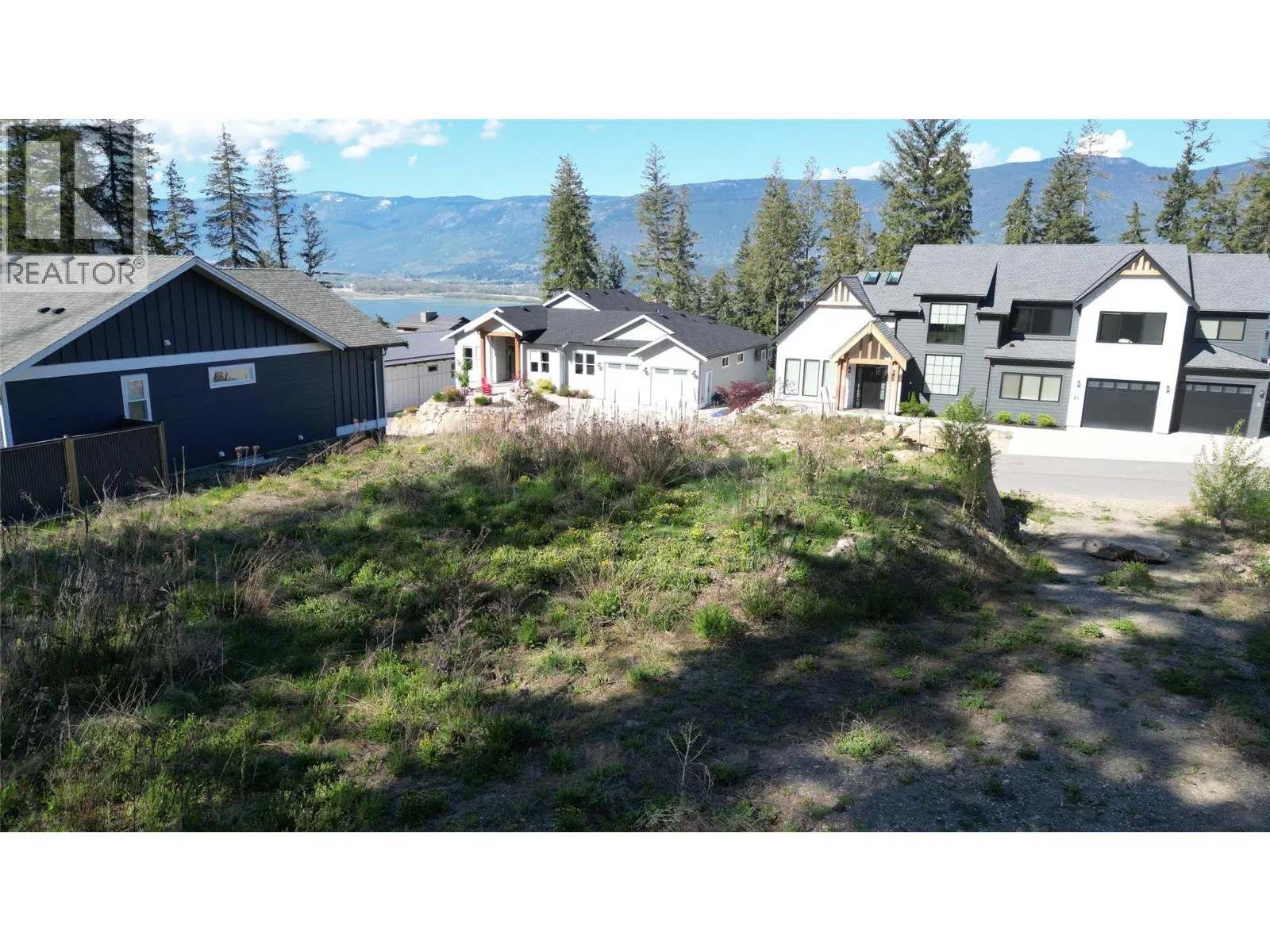 Photo 4 of 8 at #5 – 3820 20 Street