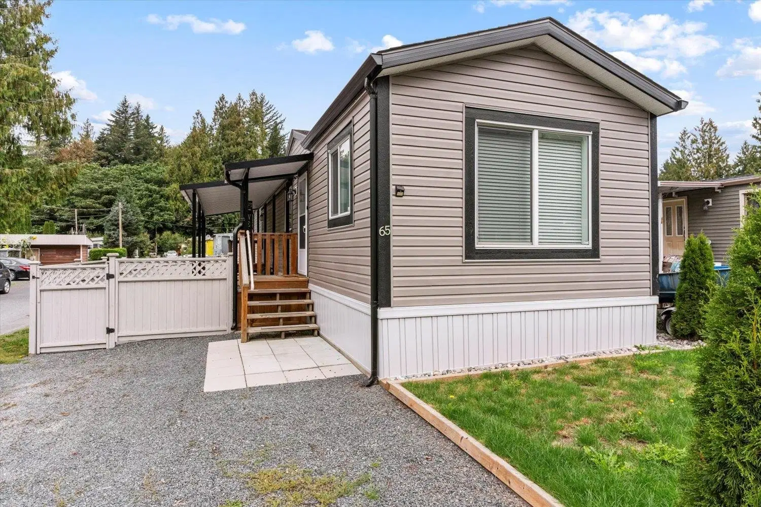 #65 – 3942 Columbia Valley Road