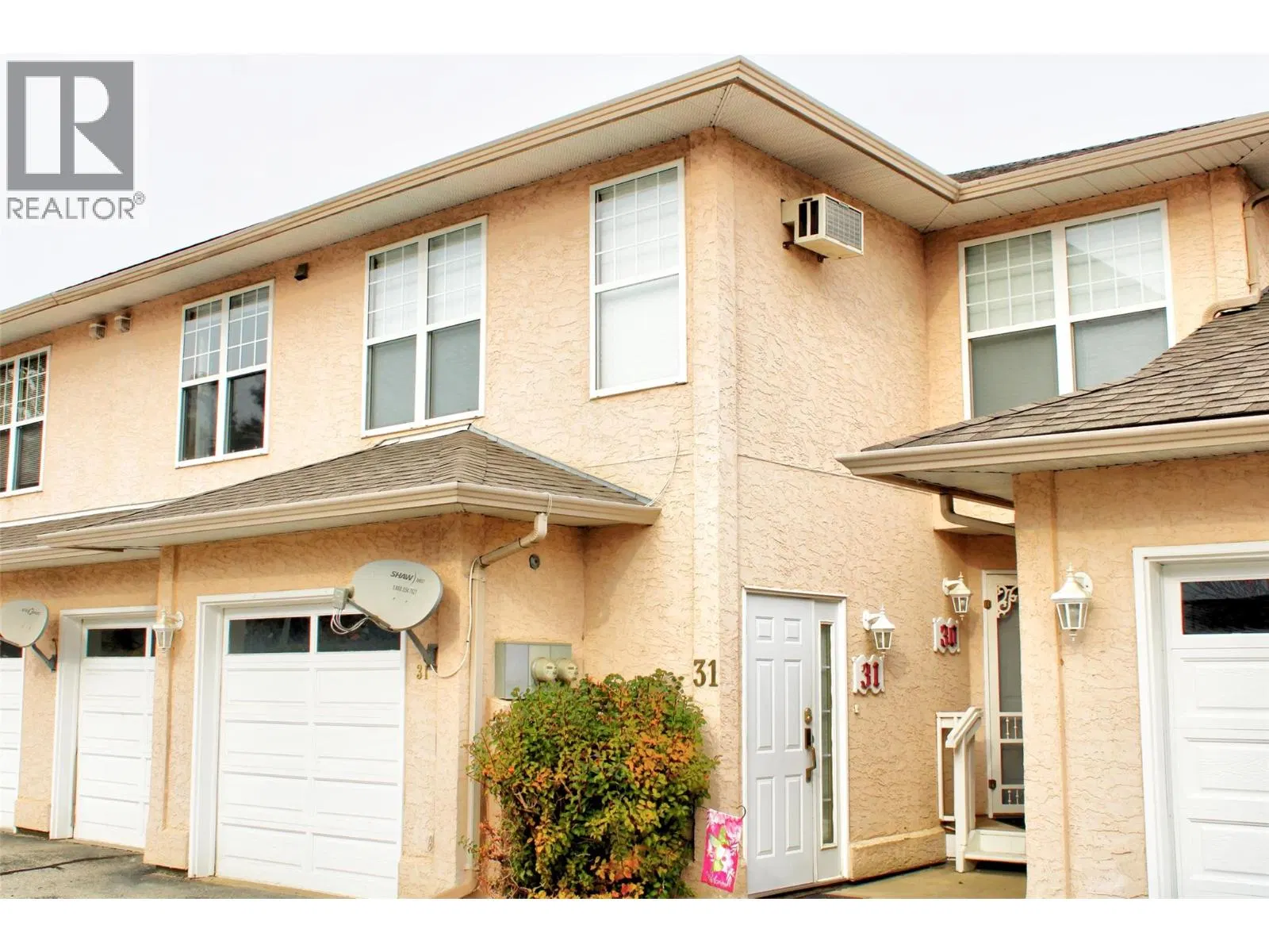 Photo 1 of 25 at #31 – 303 Regent Avenue