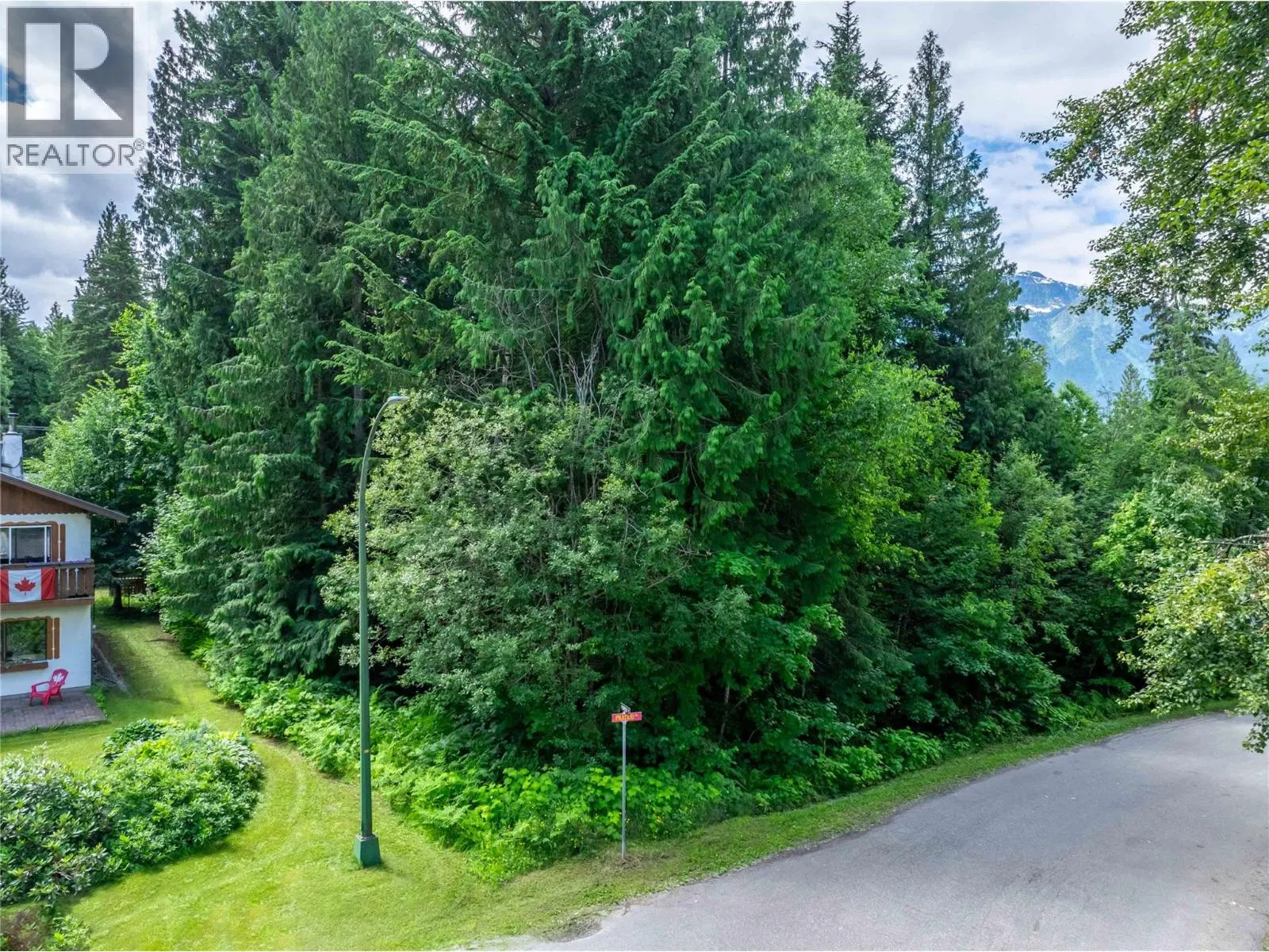 Photo 4 of 21 at 1565 Pratico Road