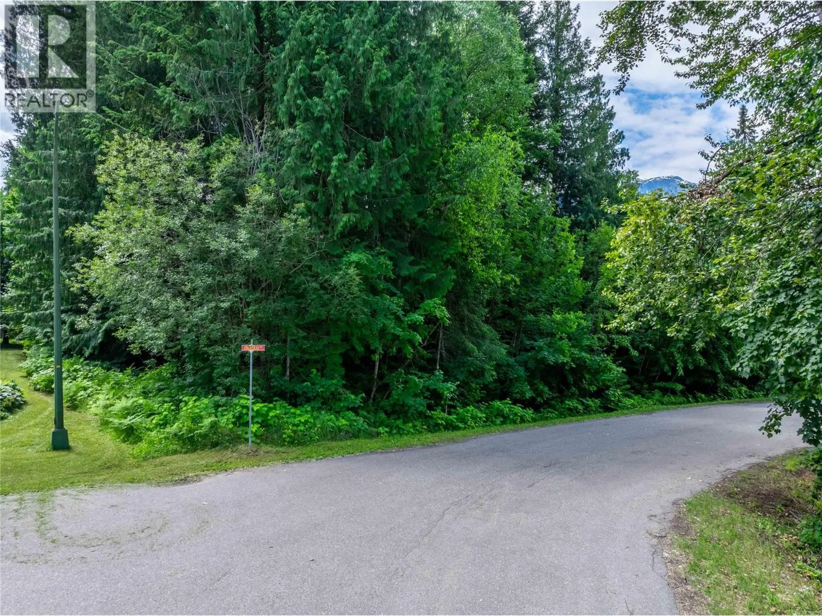 Photo 2 of 17 at 1571 Pratico Road