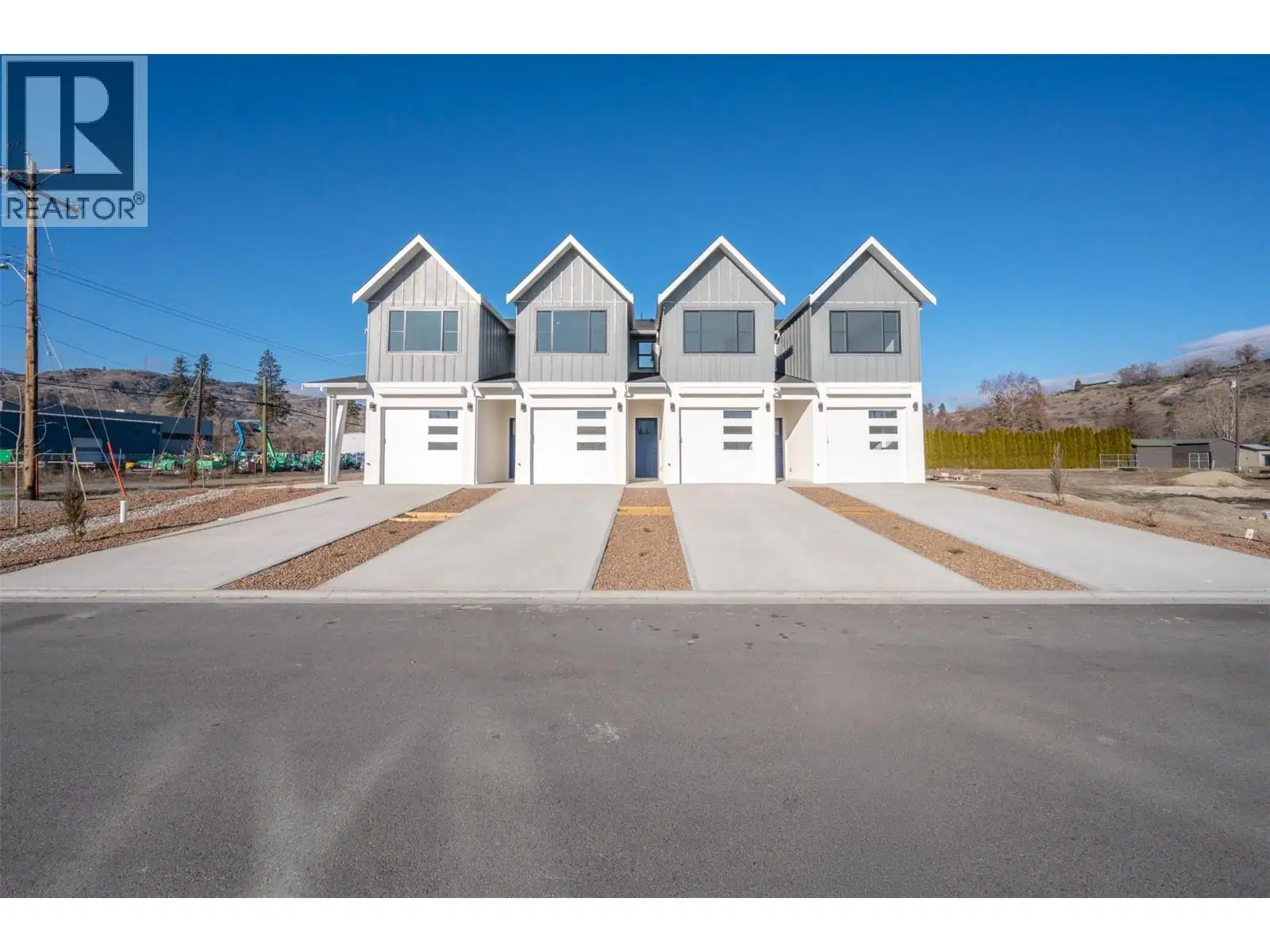 #3 – 194 Maple Place