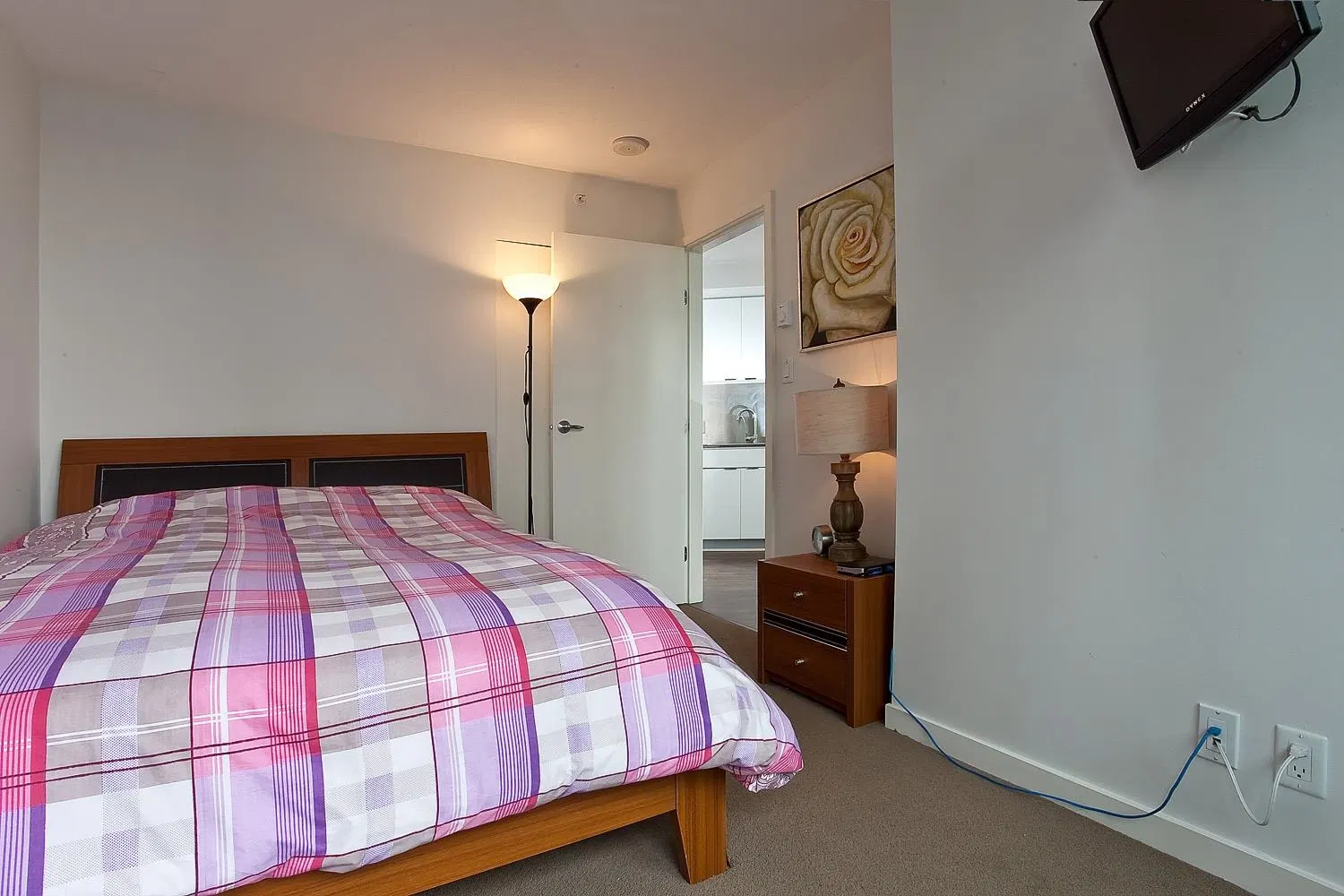 Photo 5 of 17 at #802 – 788 Hamilton Street