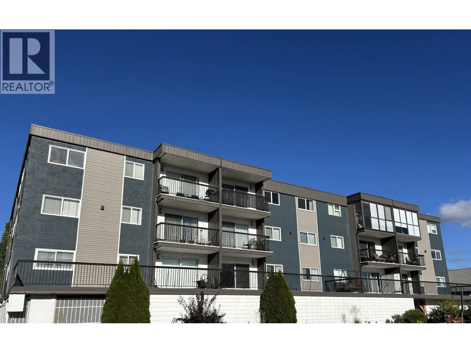 Photo 1 of 14 at #304 – 1654 10TH Avenue