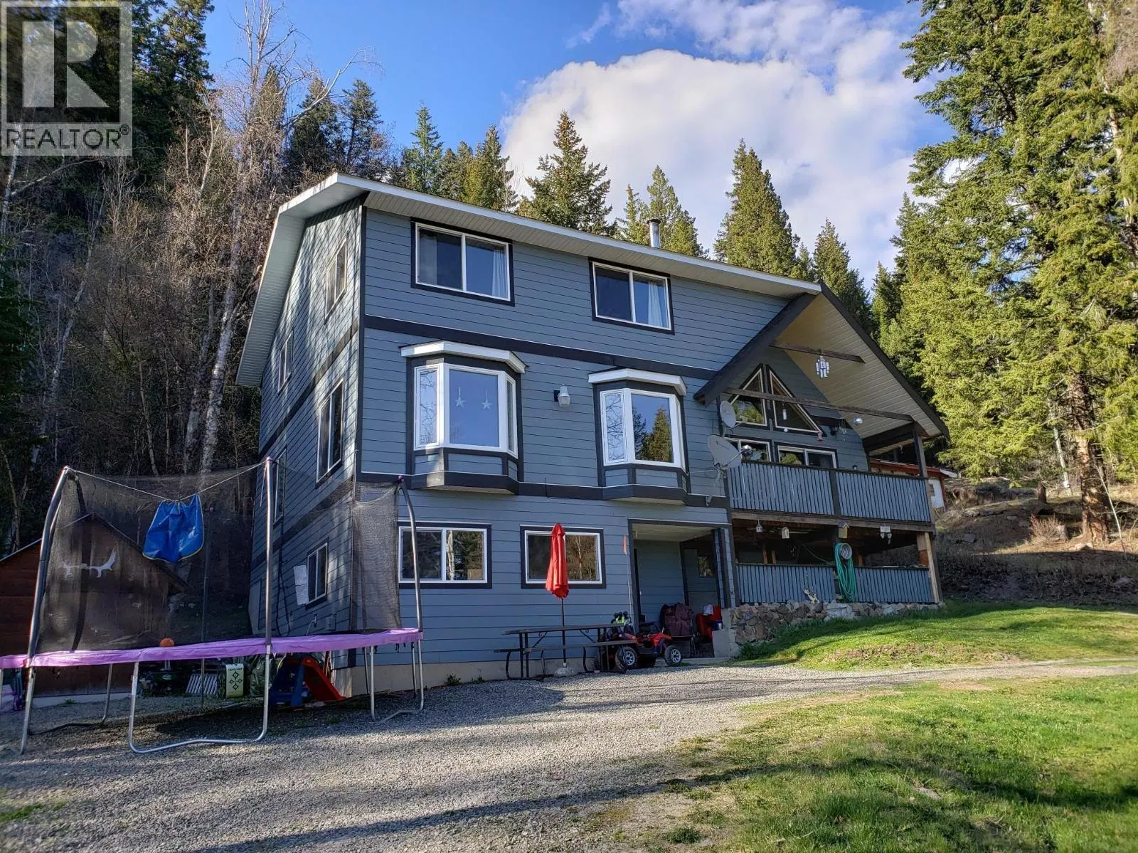 7589 JULSRUD Road