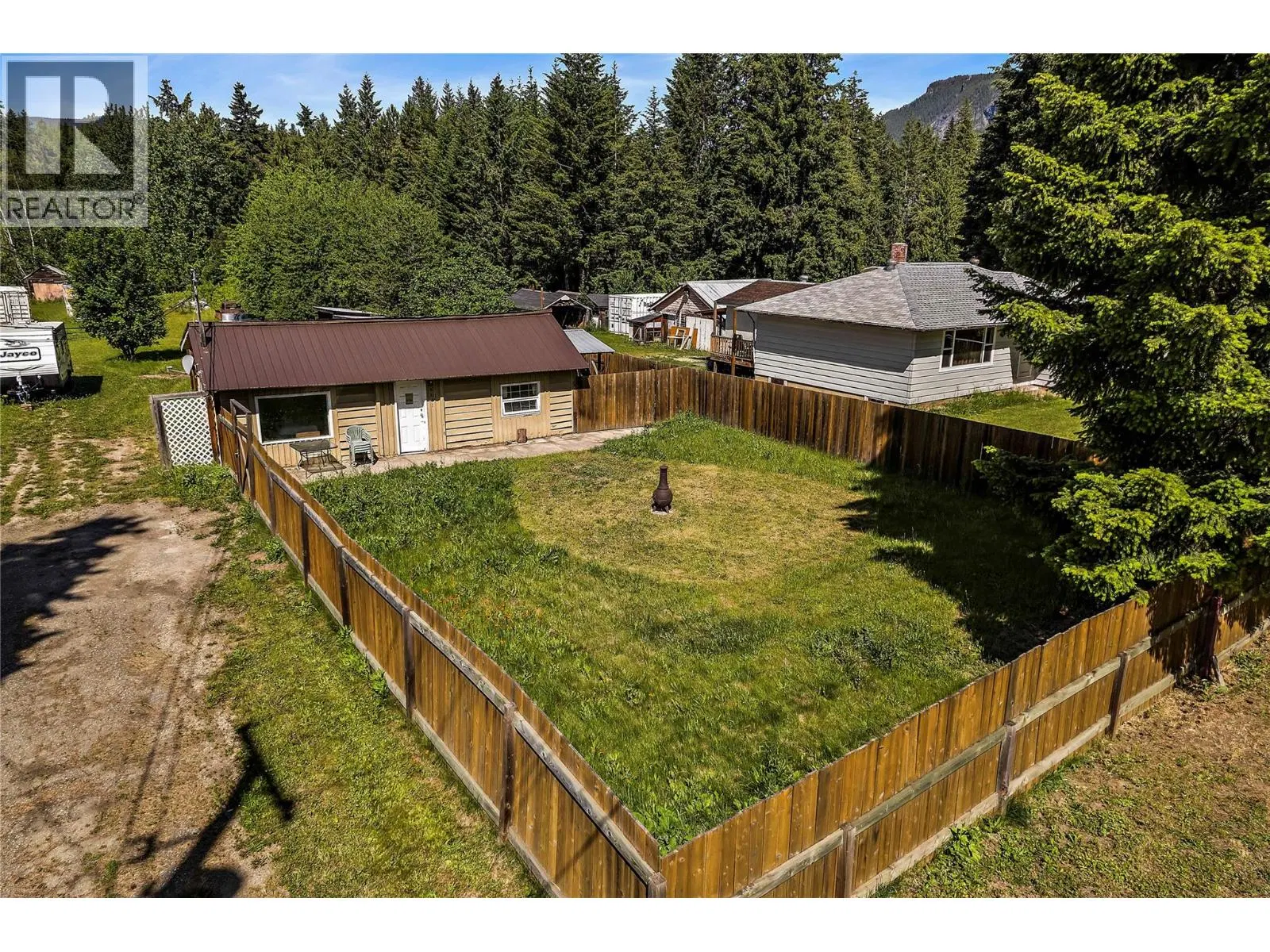 Photo 3 of 29 at 6611 50th Street