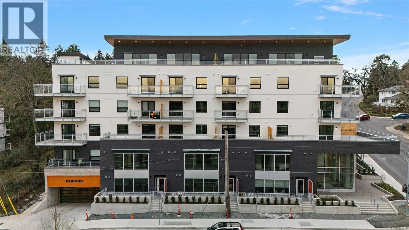 Photo 1 of 29 at #308 – 1102 Esquimalt Road