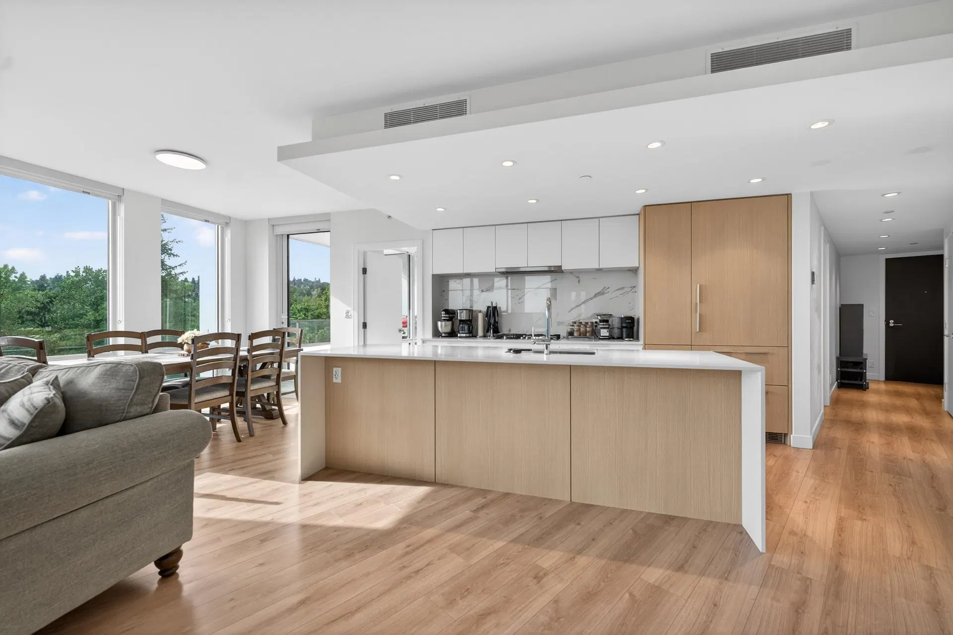 #807 – 1500 Fern Street