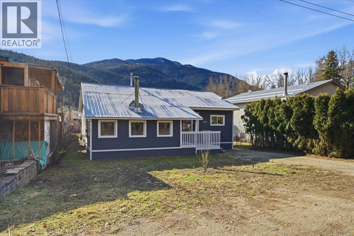 5783 Tuktakamin Road