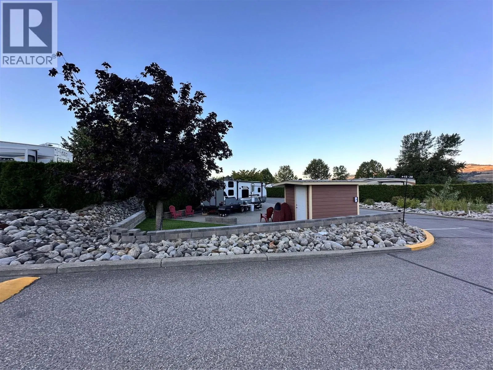 8000 Highland Road