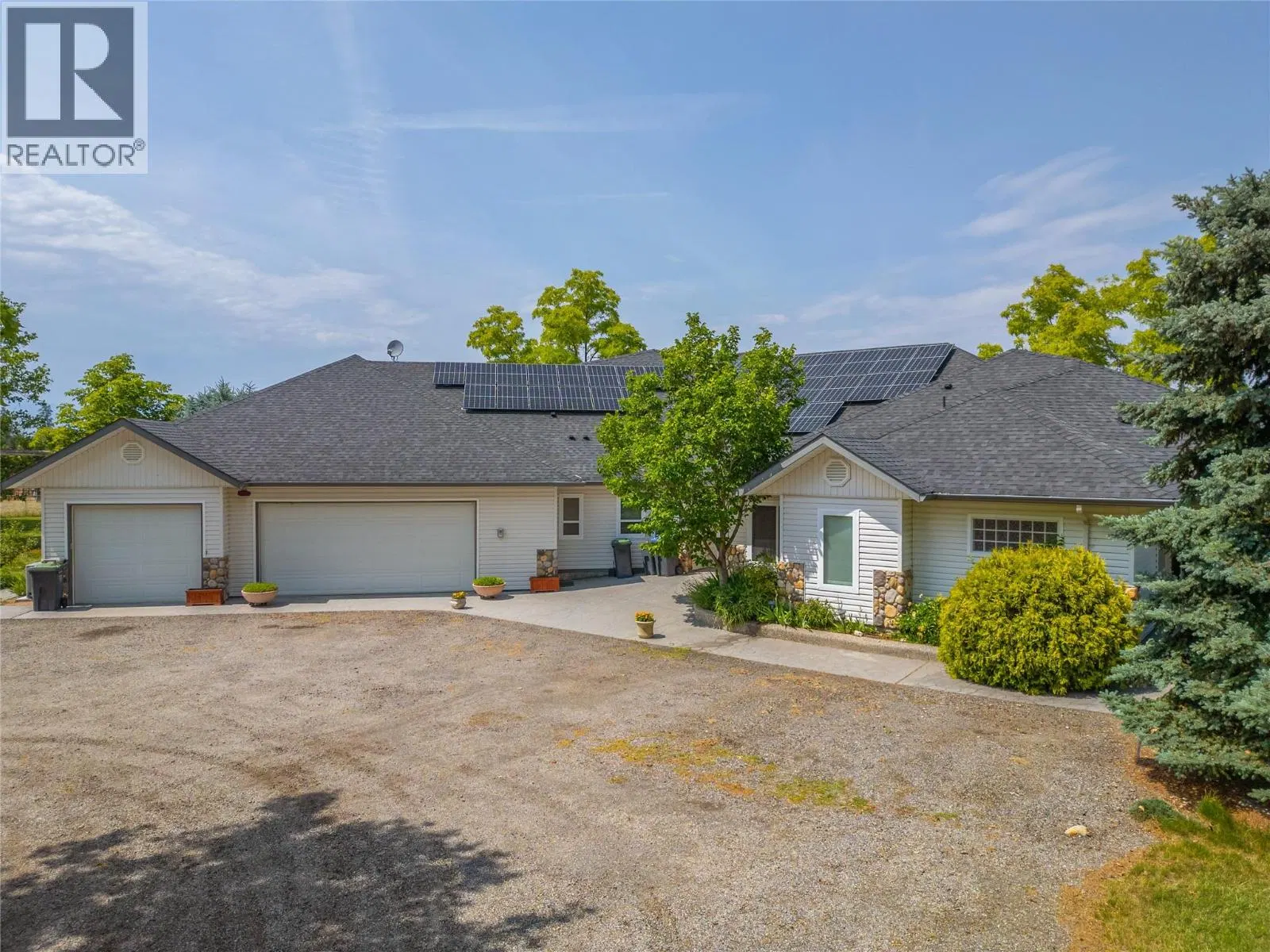 Photo 3 of 69 at 2457 Belgo Road