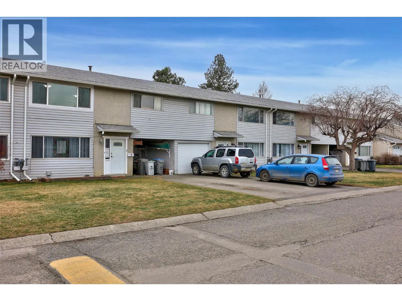 Photo 3 of 30 at #3 – 800 Valhalla Drive