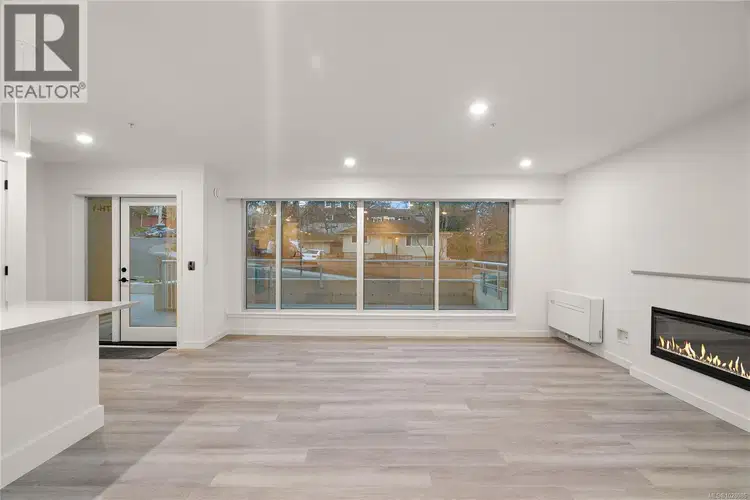 TH1 – 1102 Esquimalt Road