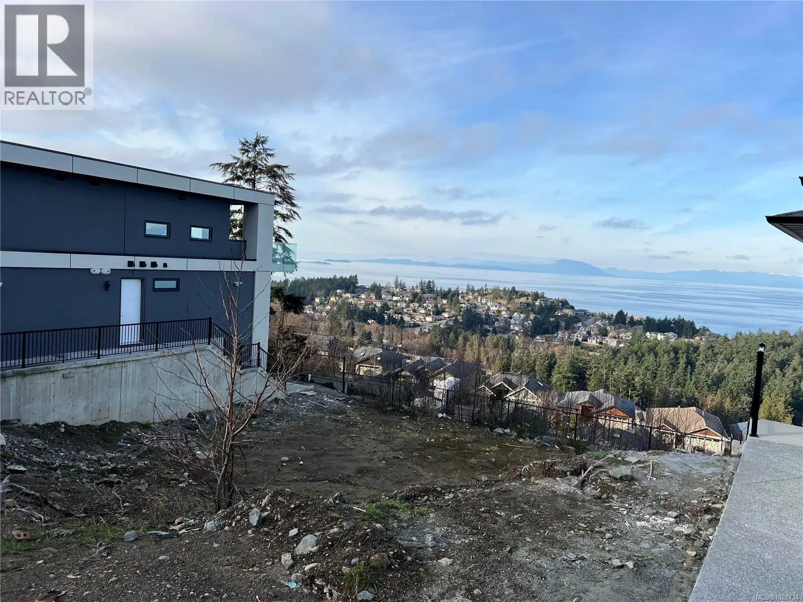 Photo 4 of 4 at 110 Abalone Place