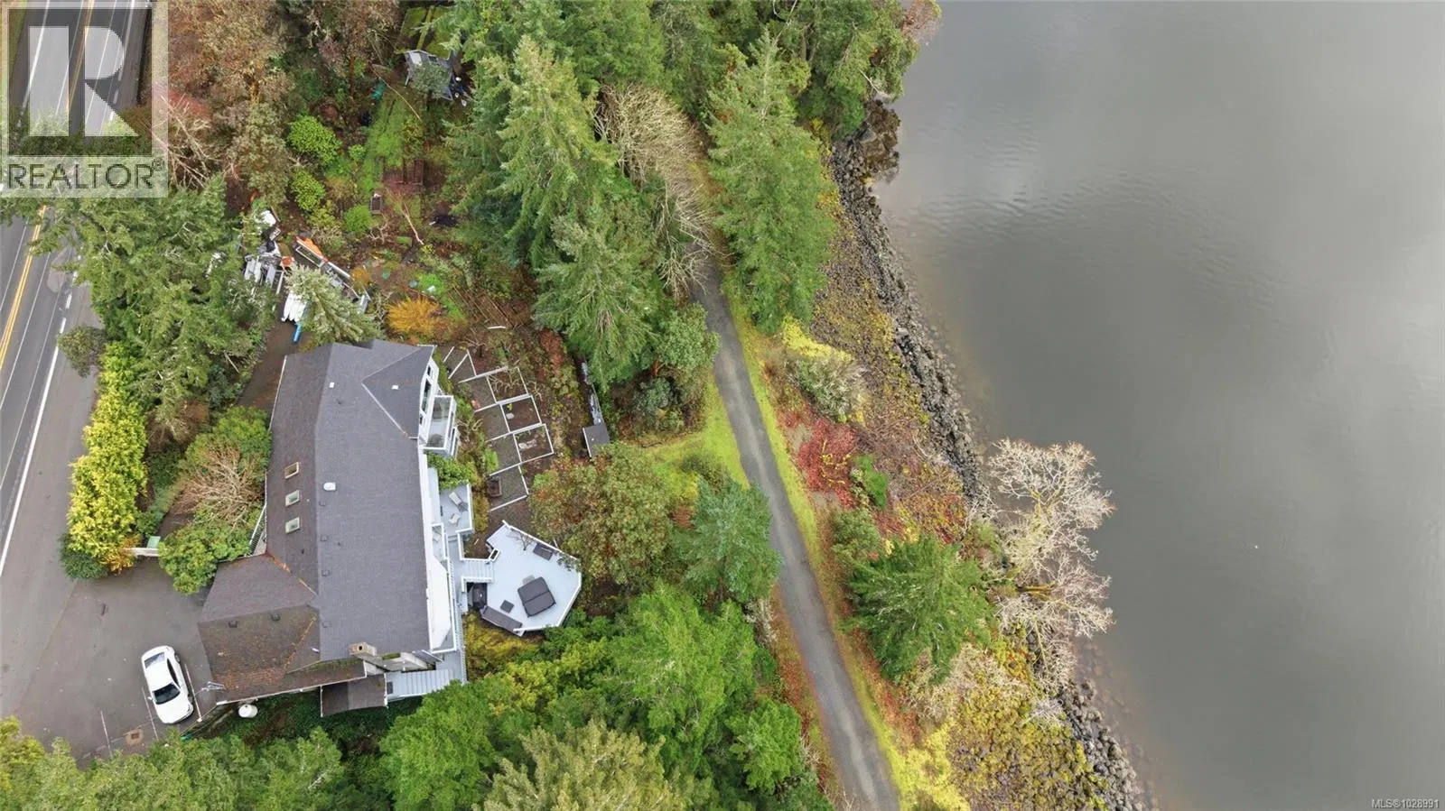 Photo 1 of 39 at 5301 Sooke Road
