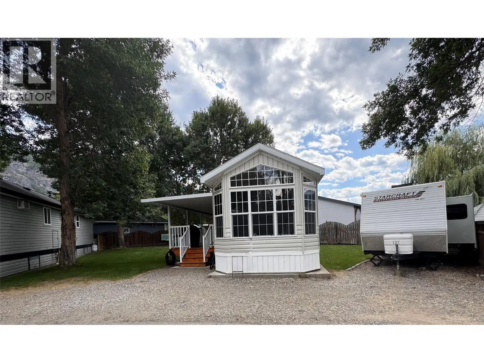 #125 & 126 – 1835 Bakery Frontage Road