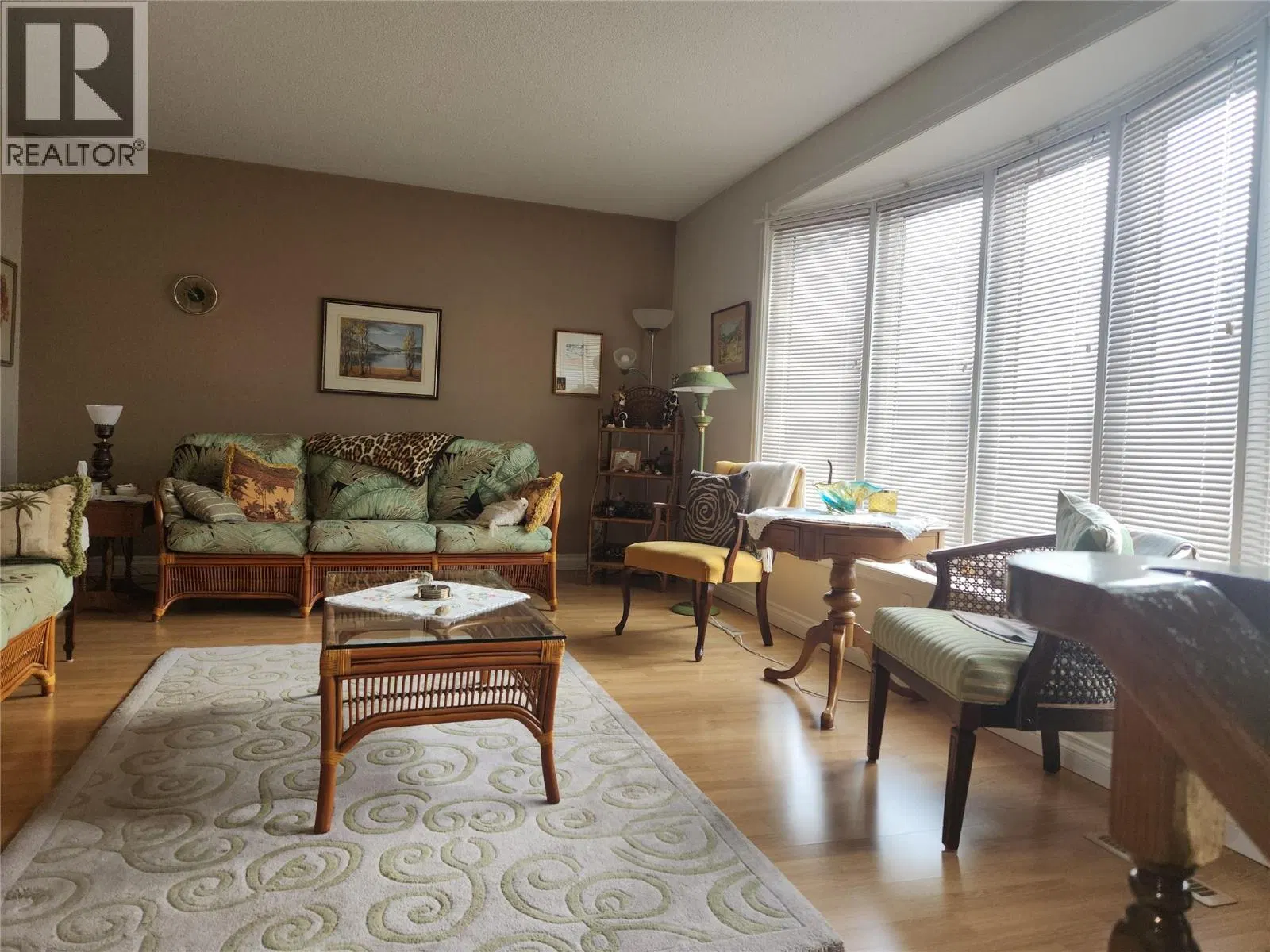 Photo 4 of 23 at 36 Finch Crescent