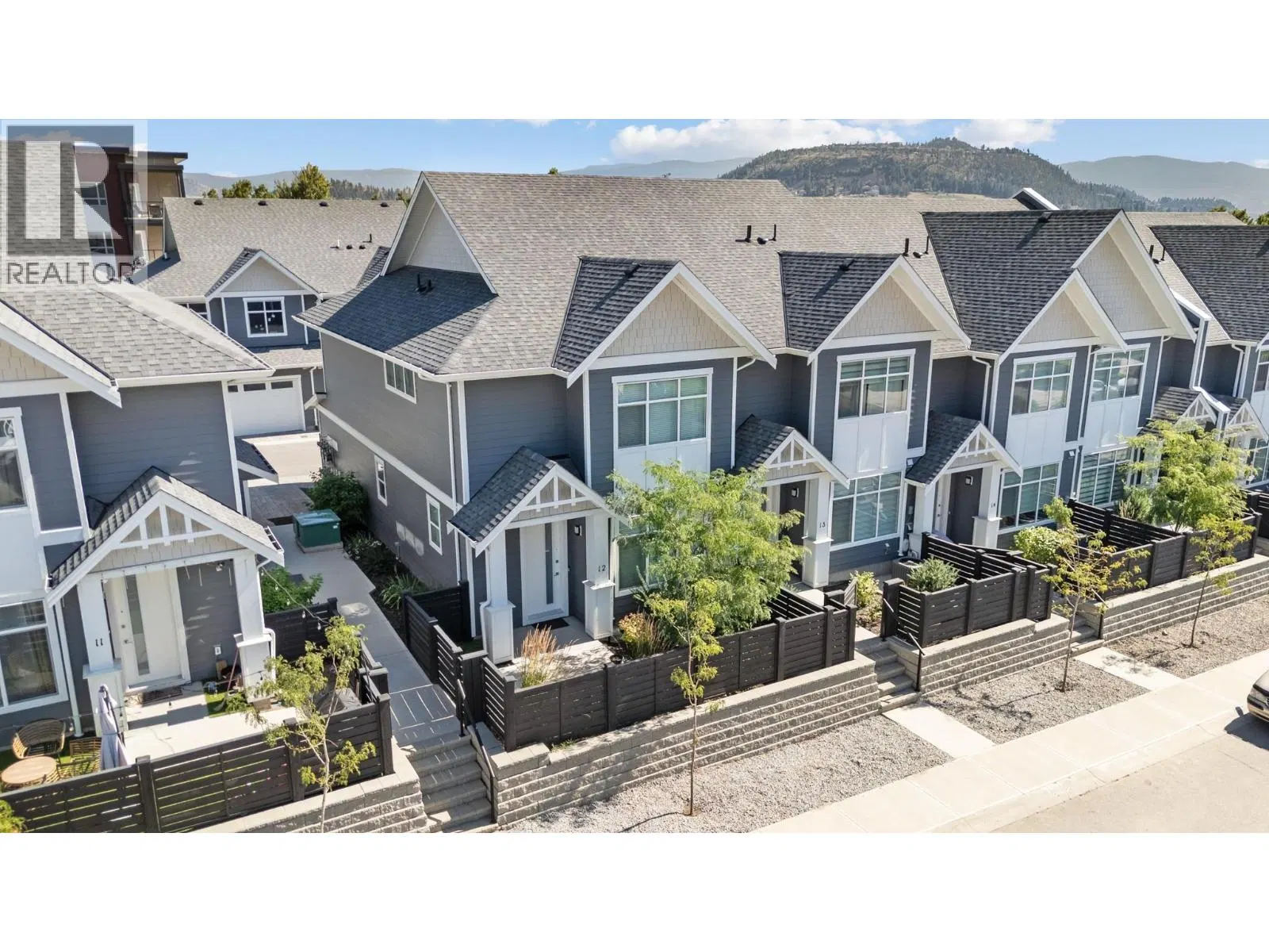 #12 – 115 Wyndham Crescent