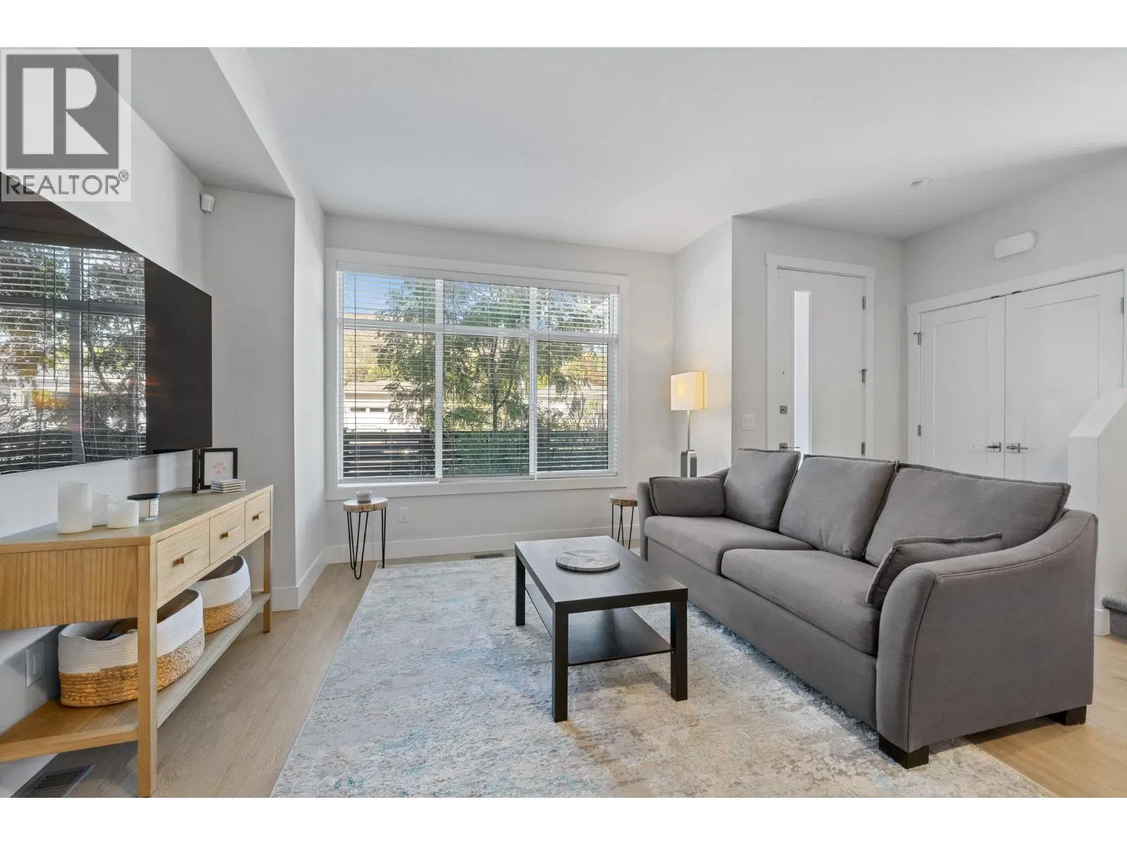 Photo 3 of 30 at #12 – 115 Wyndham Crescent