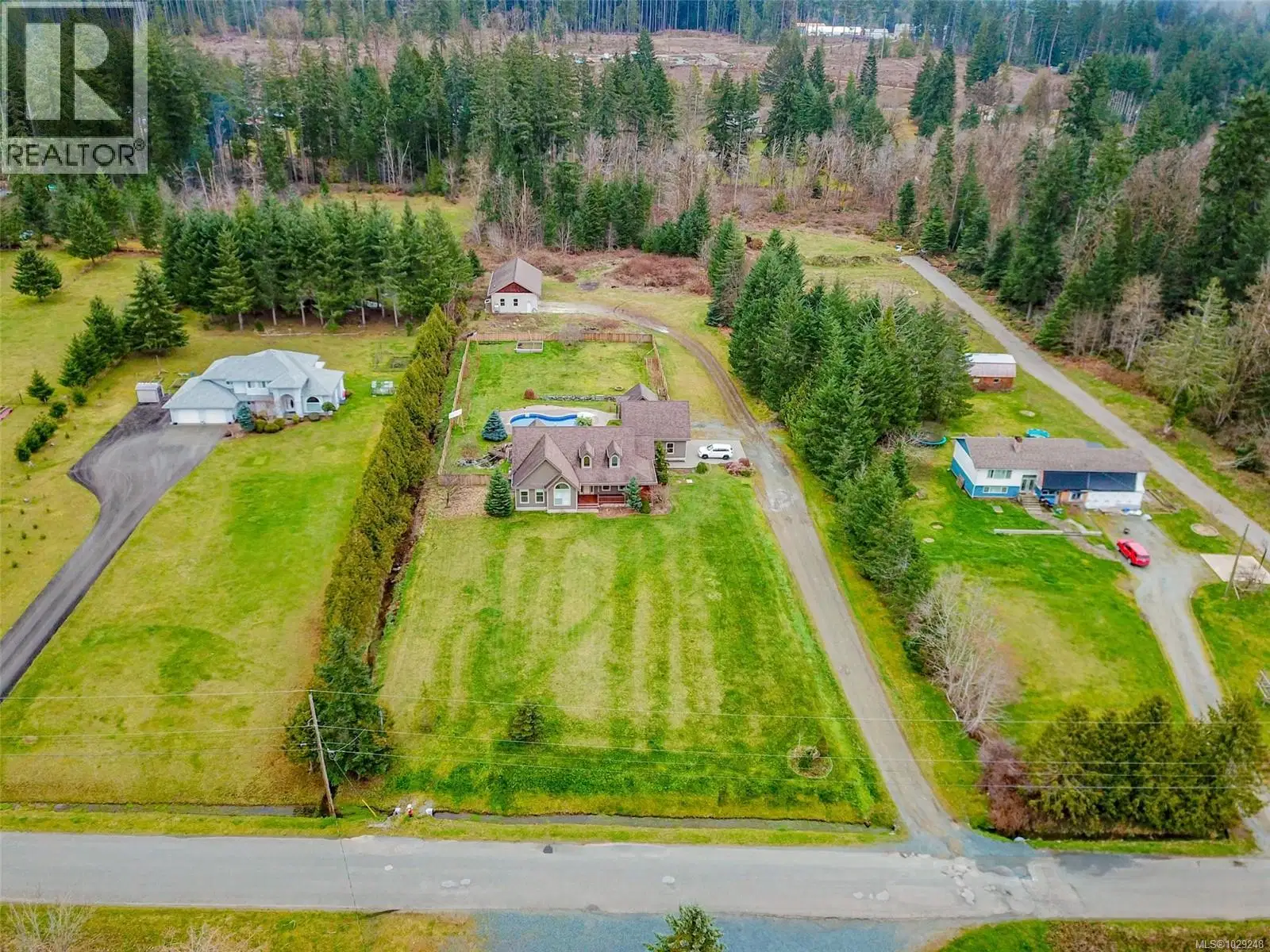 5495 Maebelle Road