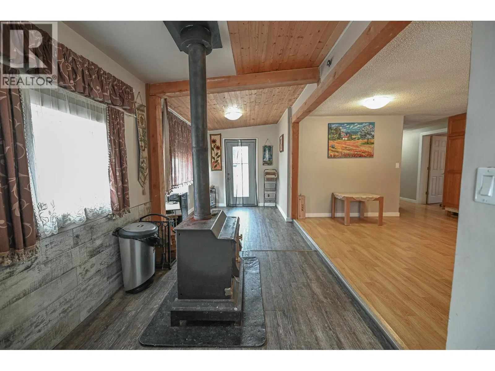 Photo 4 of 56 at 4981 Spruce Avenue