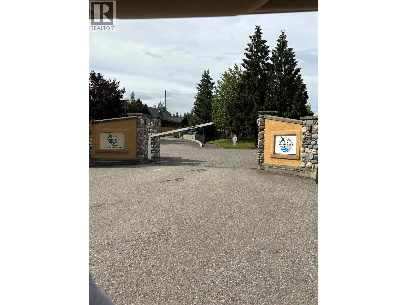 Photo 2 of 39 at #84 – 3453 Cessna Road