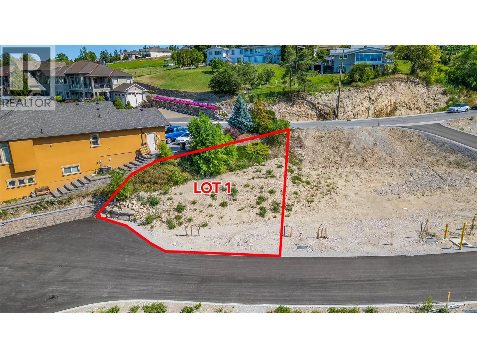 Photo 1 of 12 at 1120 Hume Avenue