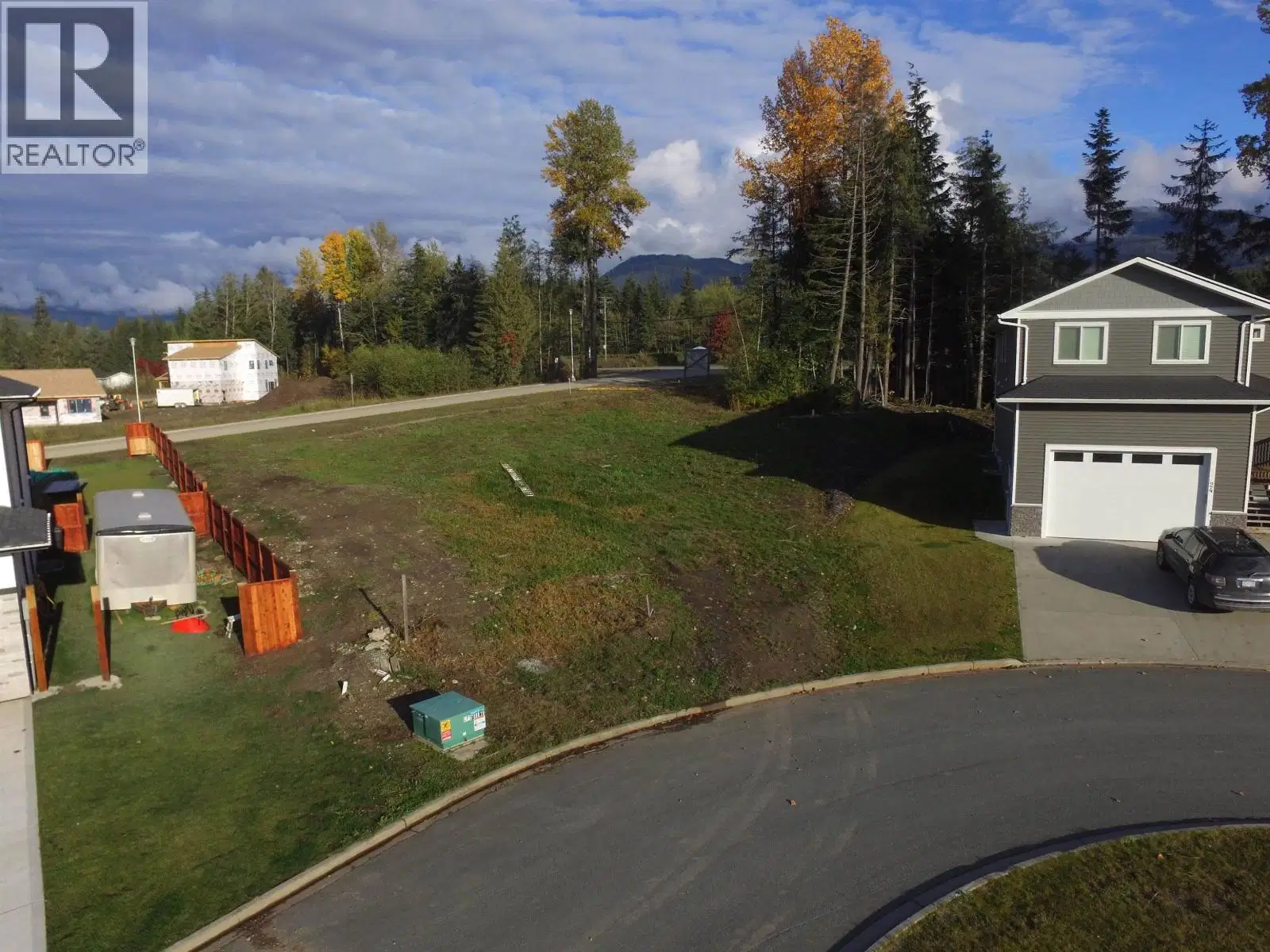 20 ROBINSON Street