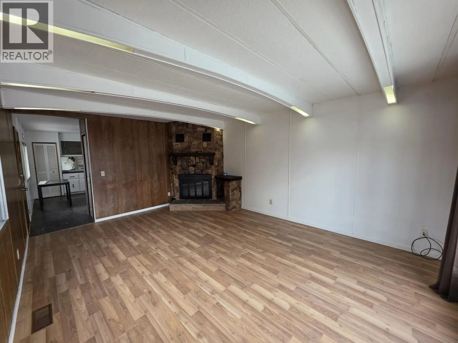 Photo 4 of 18 at #21 – 654 NORTH FRASER Drive