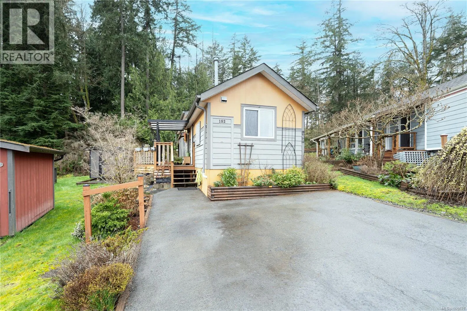Photo 1 of 27 at #152 – 3042 River Road