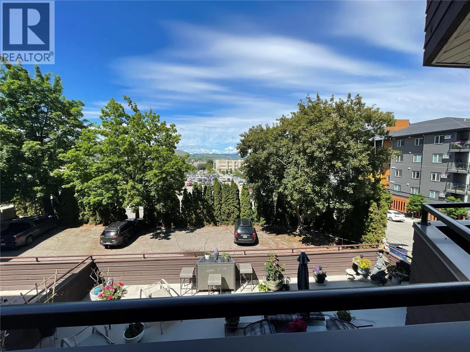 Photo 5 of 33 at #207 – 1801 32 Street
