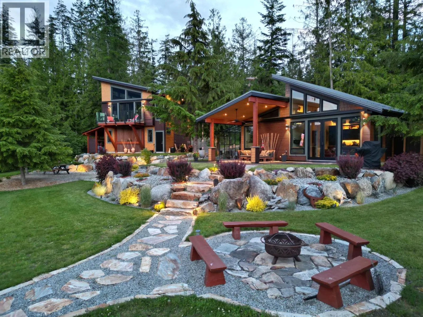 Photo 1 of 99 at 179 KOOTENAY LAKE Road