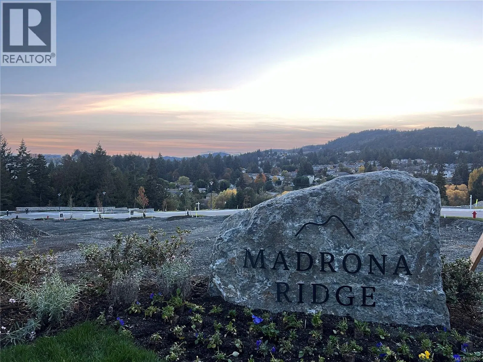 Photo 2 of 27 at Lot 26 Madrona Ridge