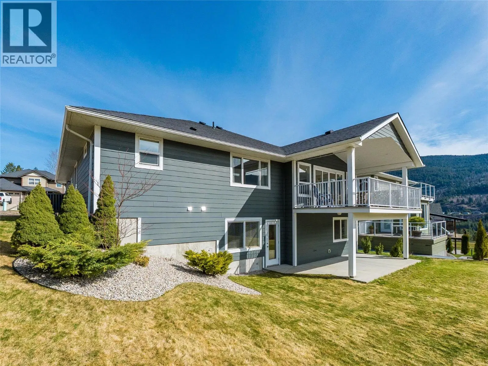 Photo 5 of 65 at 3835 5TH Avenue