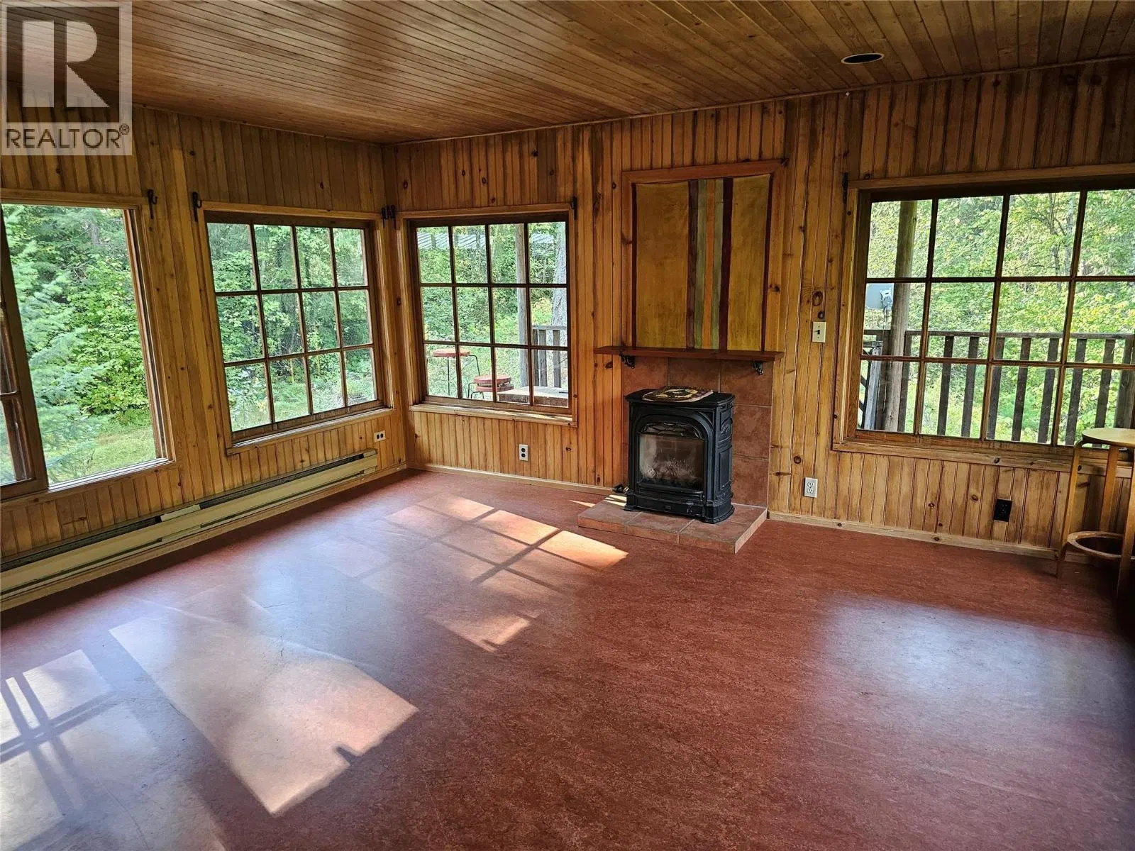 Photo 5 of 53 at 7467 ST THOMAS Road