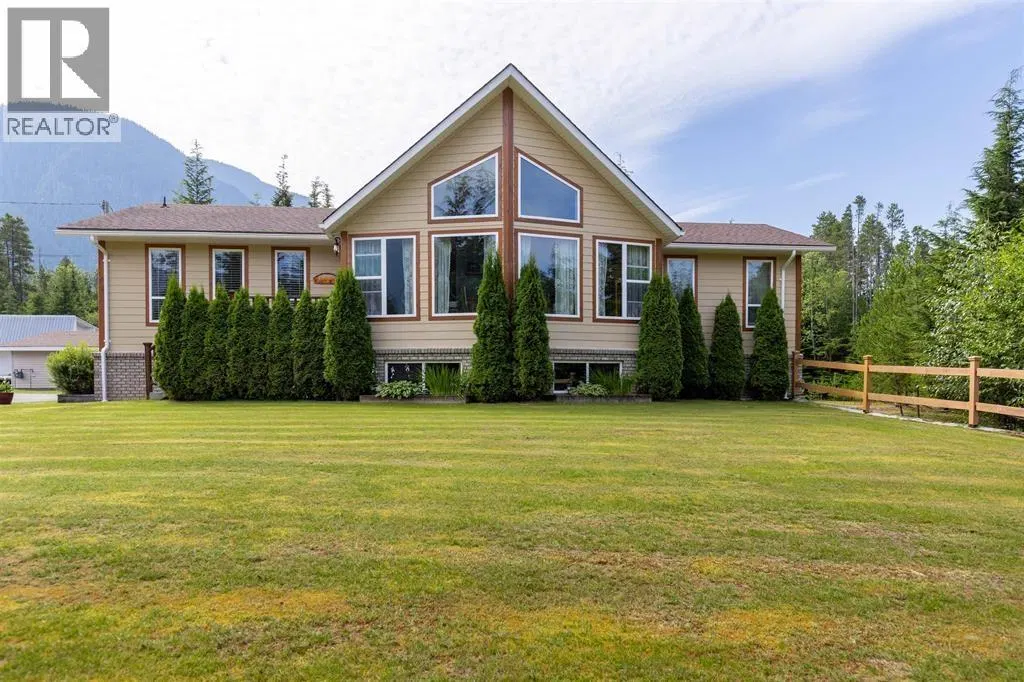 Photo 1 of 40 at 3009 SOLOMON Way