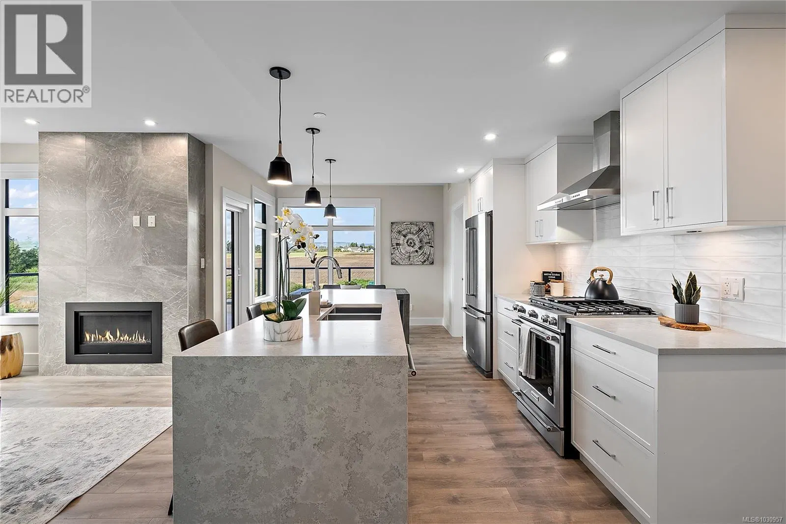 Photo 1 of 31 at #309 – 2520 Hackett Crescent