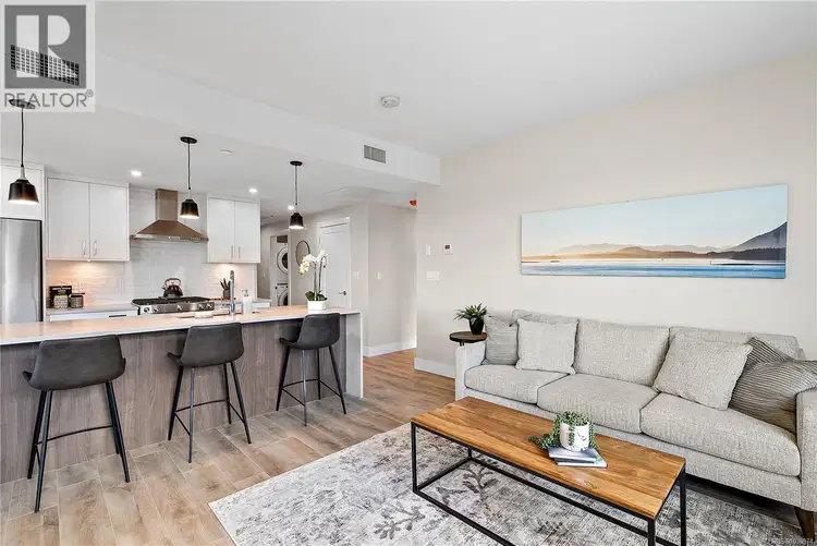 #502 – 2520 Hackett Crescent